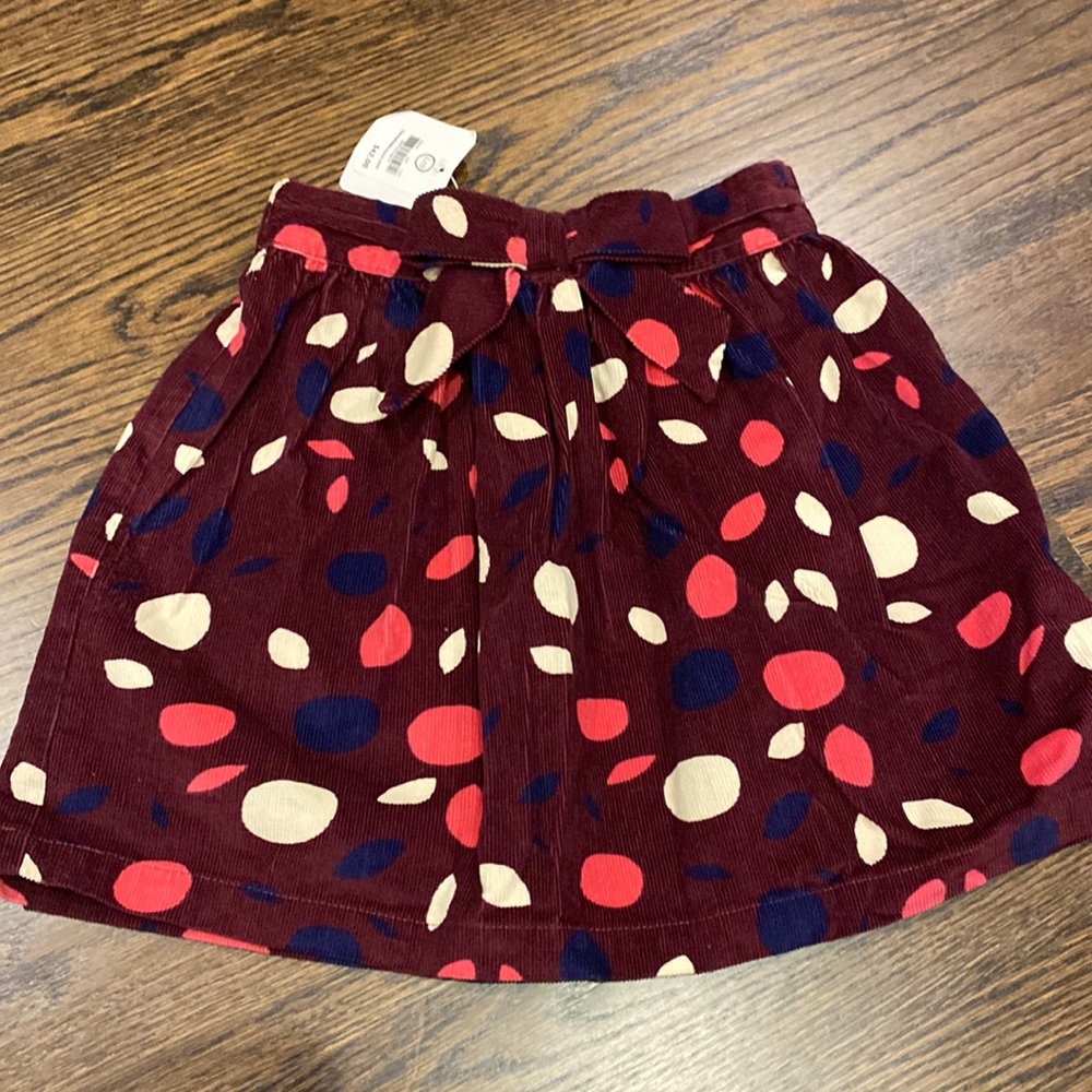 Hannah Anderson skirt, size 5t. NWT
